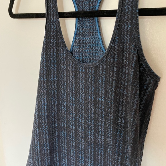Lululemon tank - Picture 3 of 3